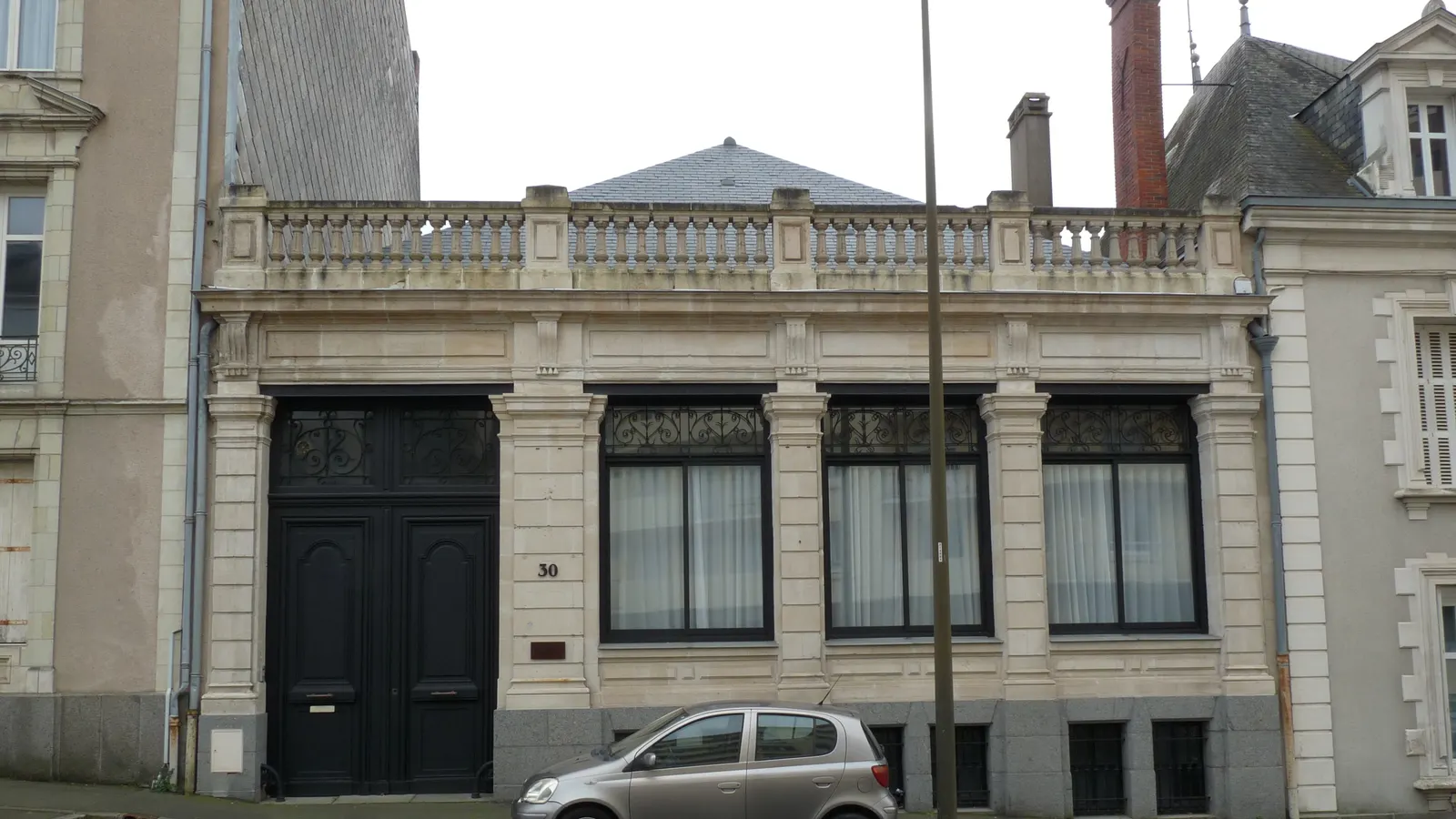 Façade ancienne de l'avenue Léon-Gambetta, à Cholet